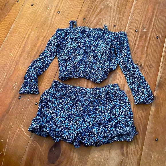 Place size 7/8 top and bottom - Picture 1 of 4
